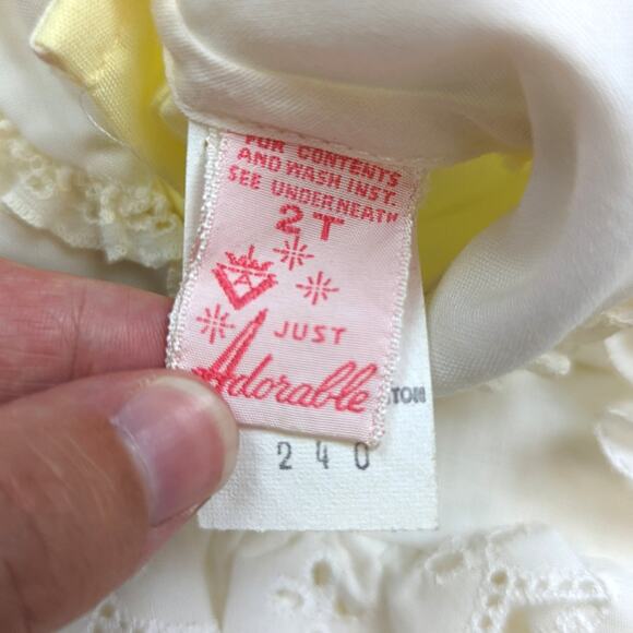 Vintage Just Adorable Dress Girls Sz 2T Yellow Frilly Lace Fancy Pinafore 80s - Picture 4 of 4